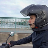 Casque de moto jet noir équipé de l'intercom Sonix R1 d'EyeLights, vue de profile